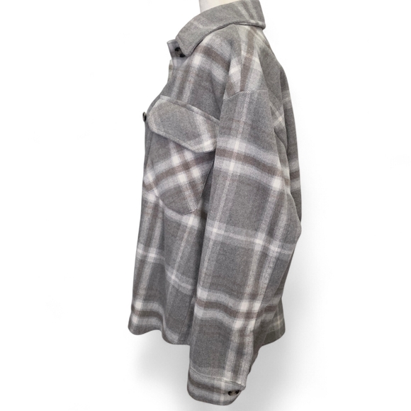 C By One Gray White Plaid Women's Button Down Flannel Jacket - Picture 4 of 9